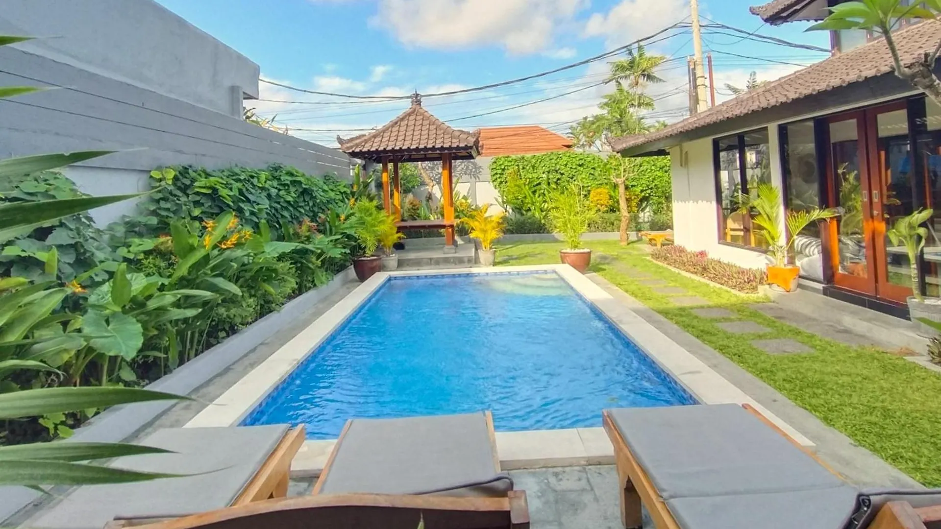Villa Valari - Seminyak Legian - 5 Bedrooms Indonesien